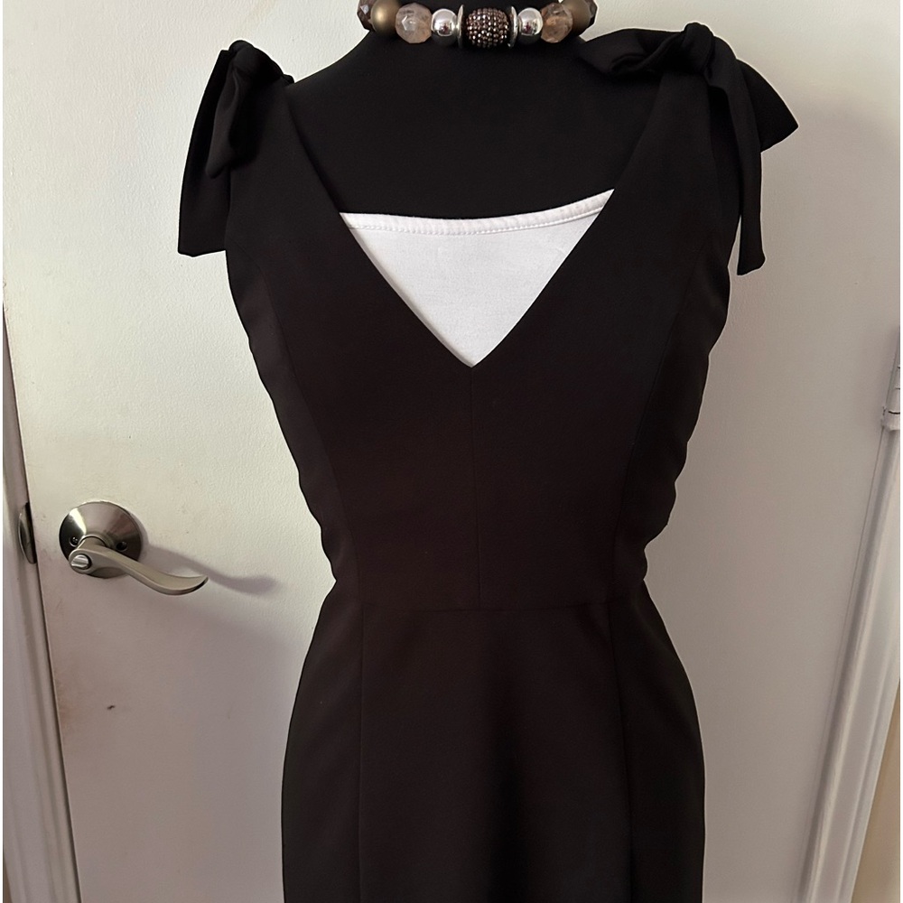 Express like new Little black sleeves less dress sz M